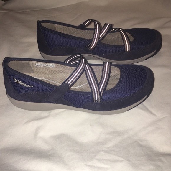 dansko hazel
